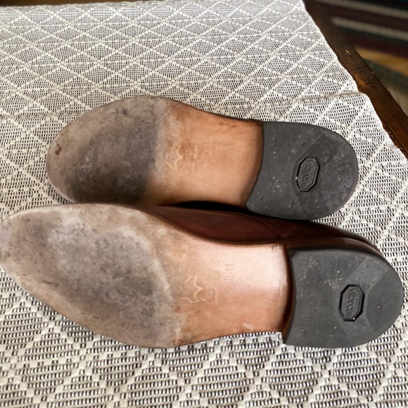 Gently Used Mens Cole Haan Dress Shoe Size 9.5 - Picture 5 of 6